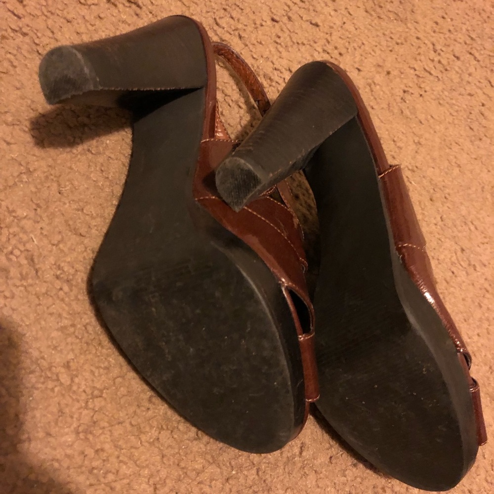 Shoes - Picture 2 of 4